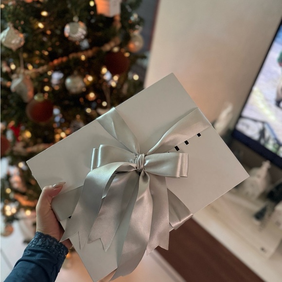 Givenchy Chain Wallet / Cross Body Purse (Brand New) - Picture 8 of 9